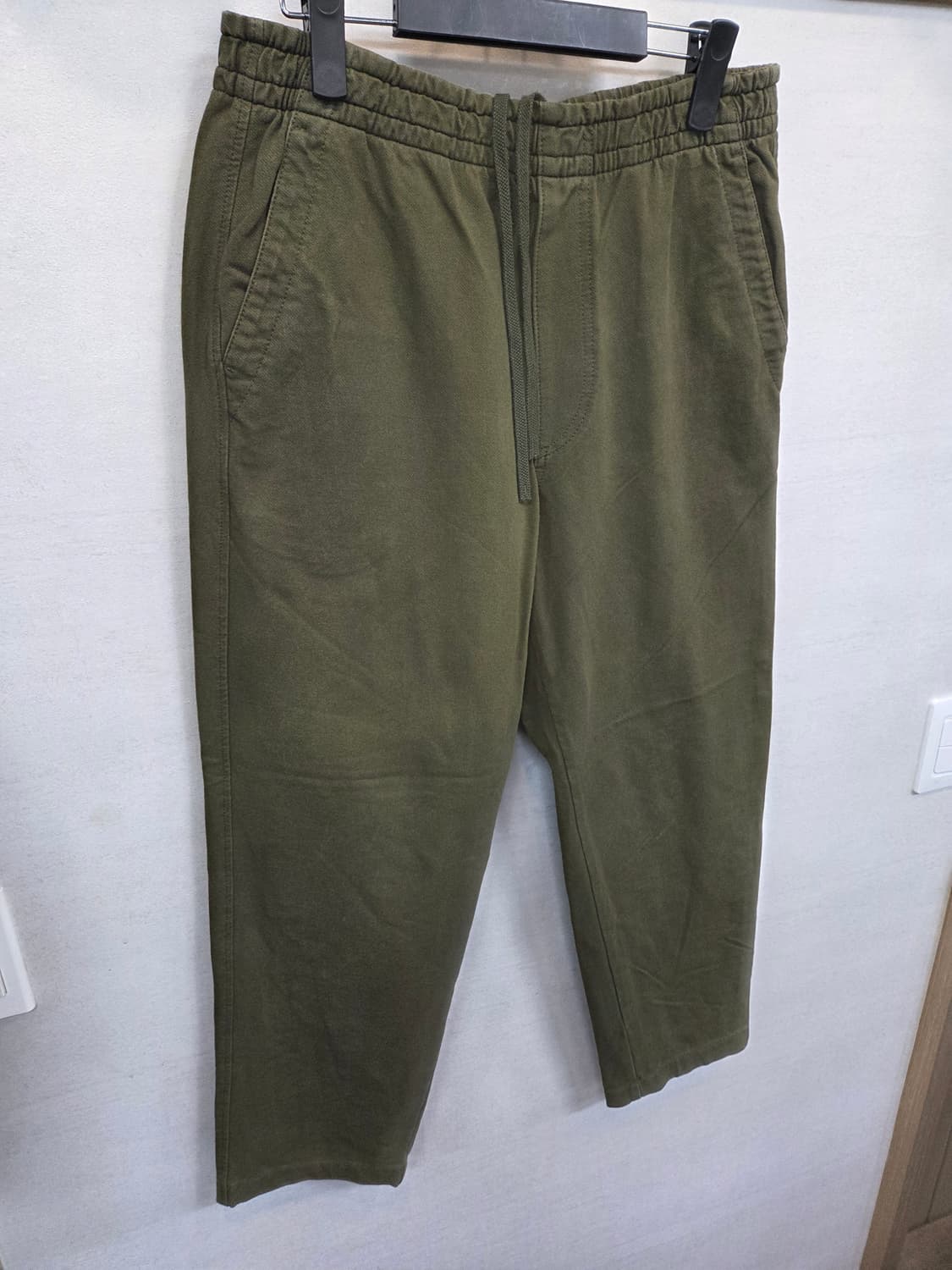 유니클로 테이퍼드 밴딩 팬츠 L 상품이미지4