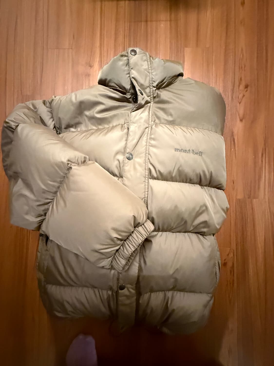montbell 카키베이지 엑스라지 패딩 상품이미지1