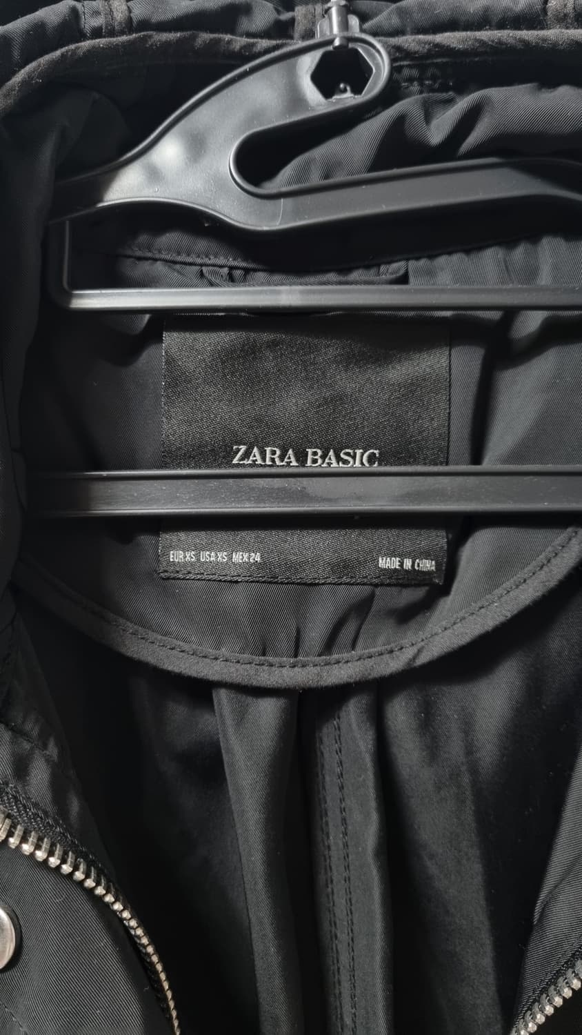Zara 베이직 블랙 후드 롱 점퍼 상품이미지3