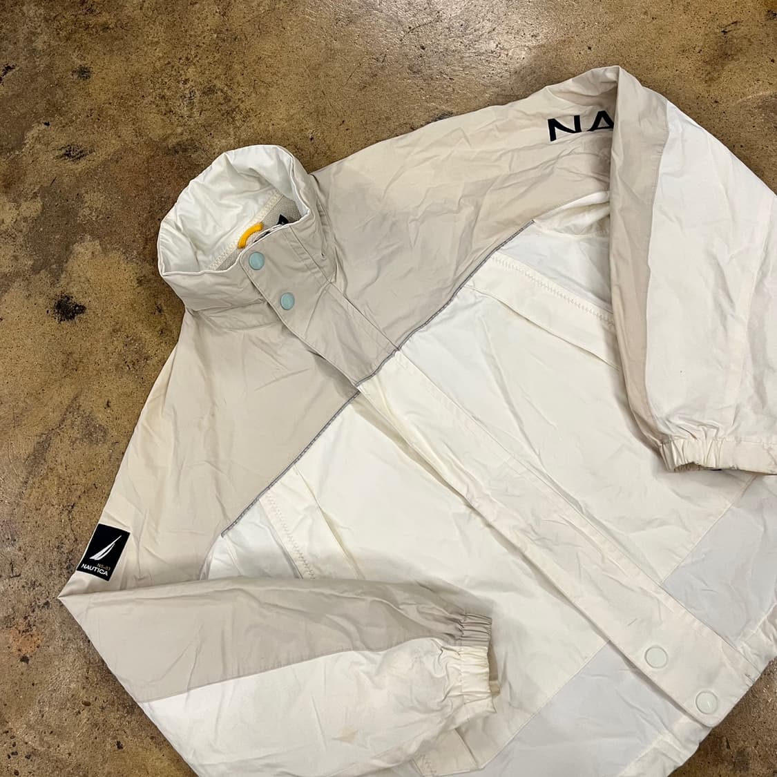 [정품/M] 노티카 화이트 배색 바람막이 점퍼 b15 상품이미지1