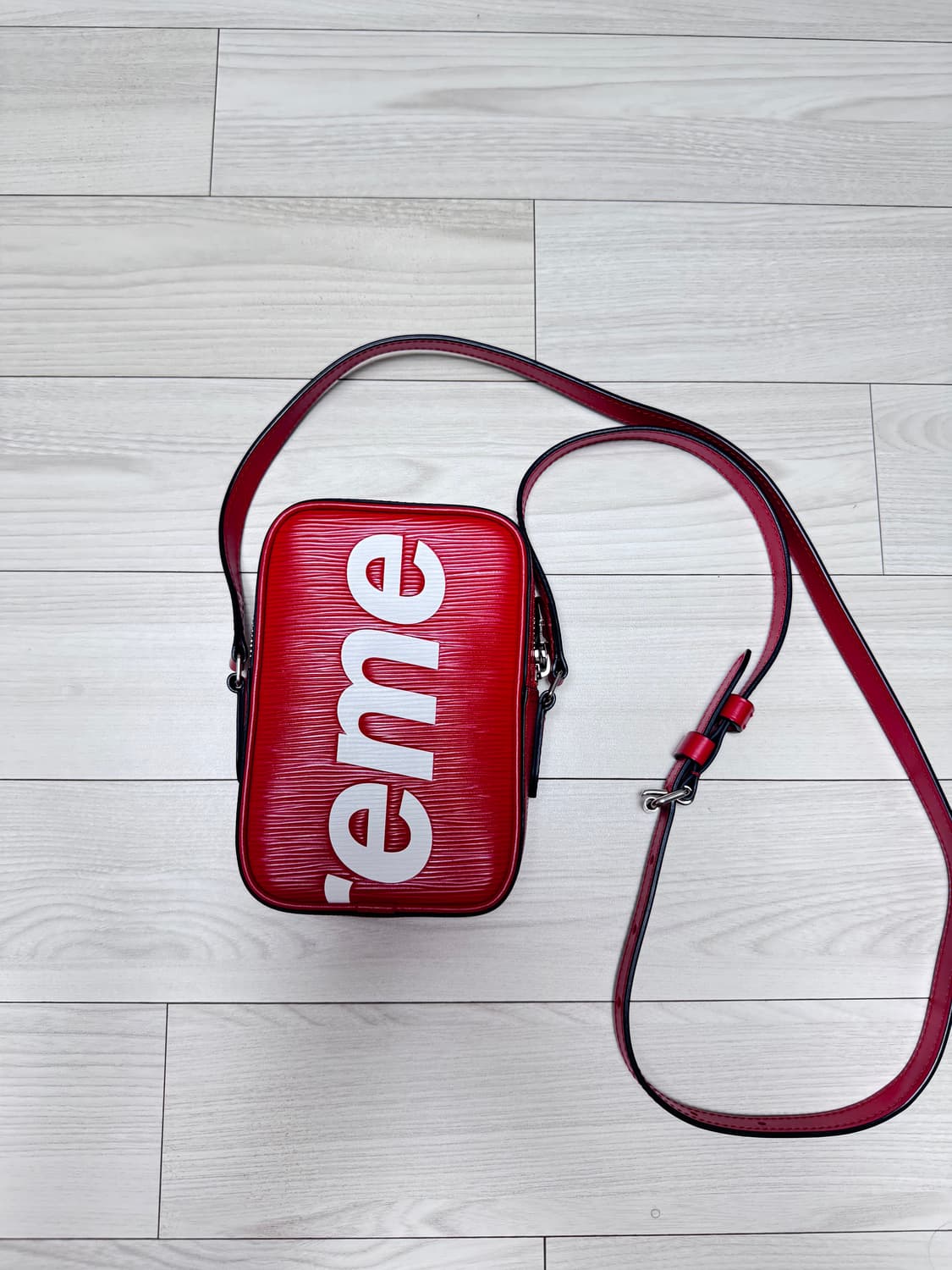 루이비통x 슈프림 다브 크로스백 상품이미지1