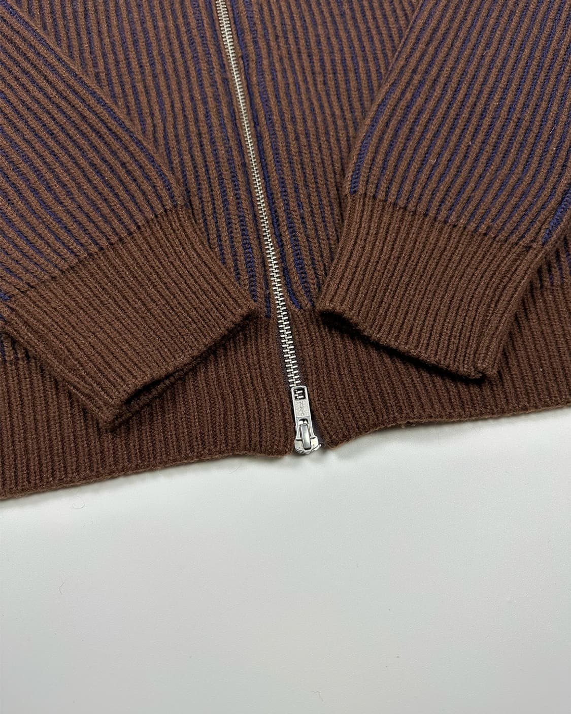 whateverwewant 골 니트 집업 브라운 상품이미지3