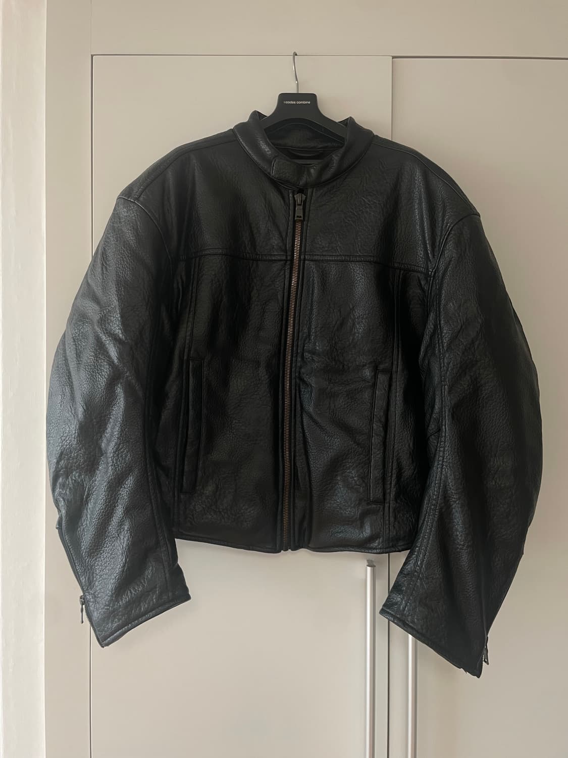 ZARA 레더 자켓 상품이미지1