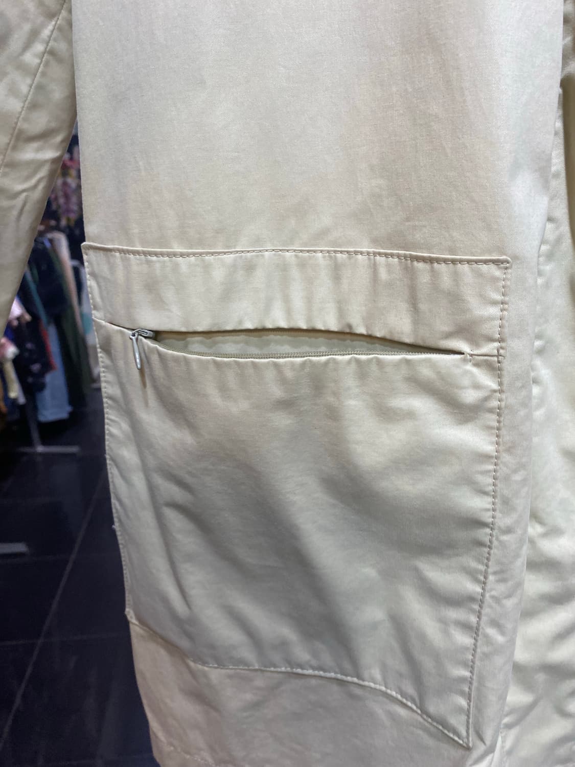 Burberry  버버리 베이지 컬러 롱 자켓 95 상품이미지4