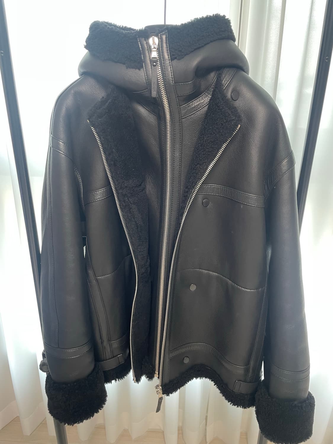 알레그리 양가죽 후드 무스탕 48사이즈 상품이미지1