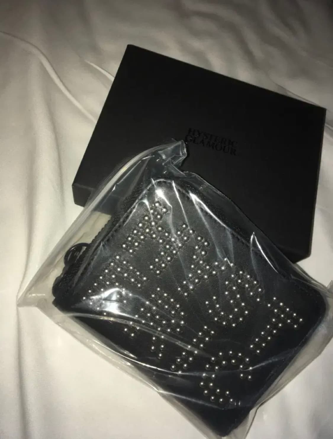 히스테릭 글래머 로고 스터드 라운드 집 미니 월렛 블랙 상품이미지1