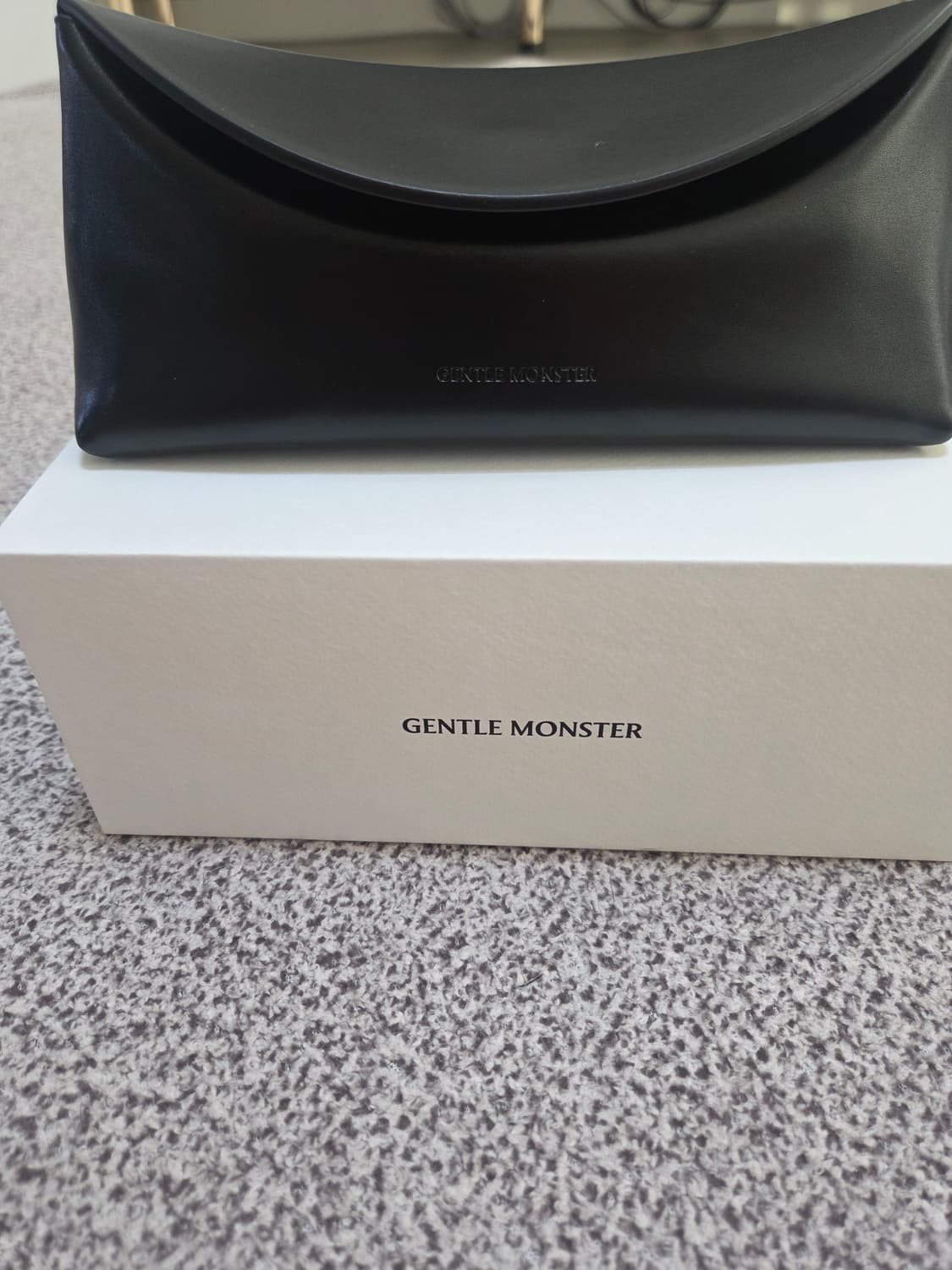 잰틀몬스터 브리즈비 01 블랙 선글라스 상품이미지3