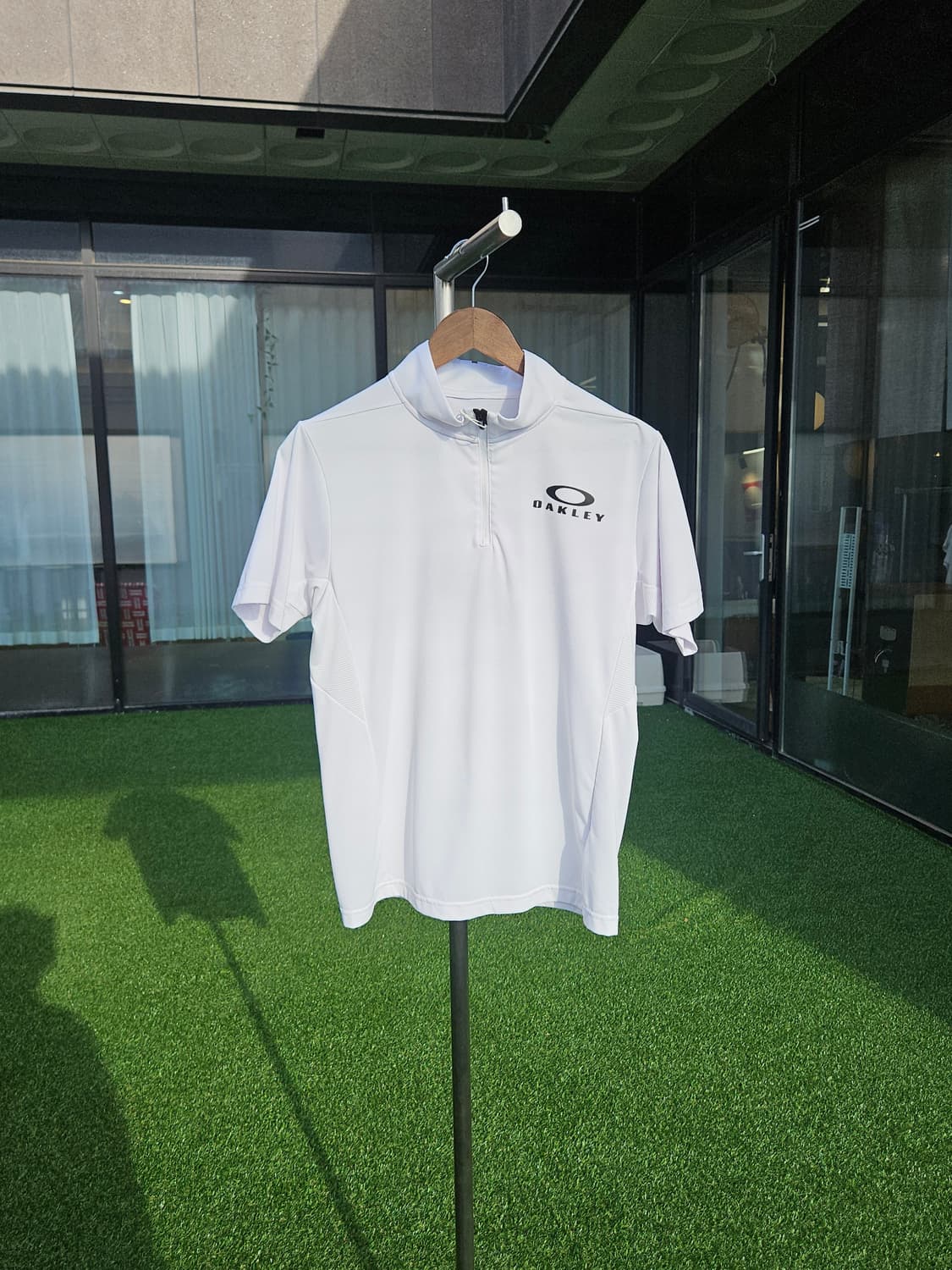 오클리 하프 집업 티셔츠 상품이미지1