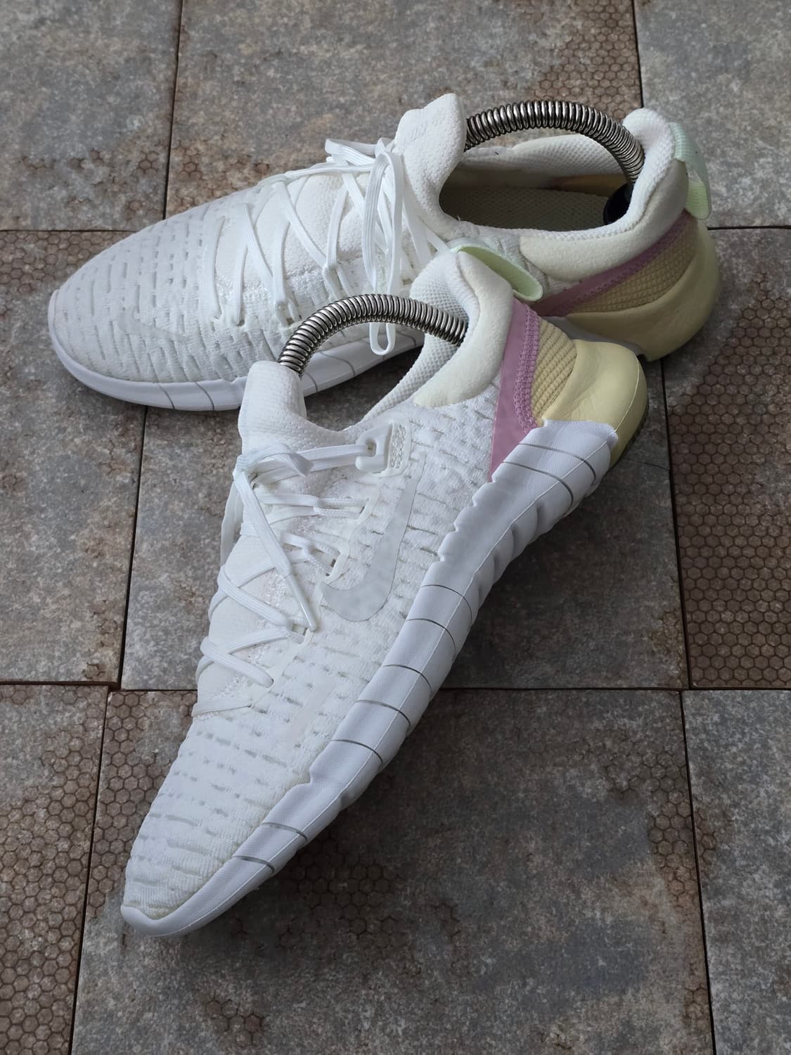 (230)나이키 프리 런 5.0 써밋 화이트  상품이미지3