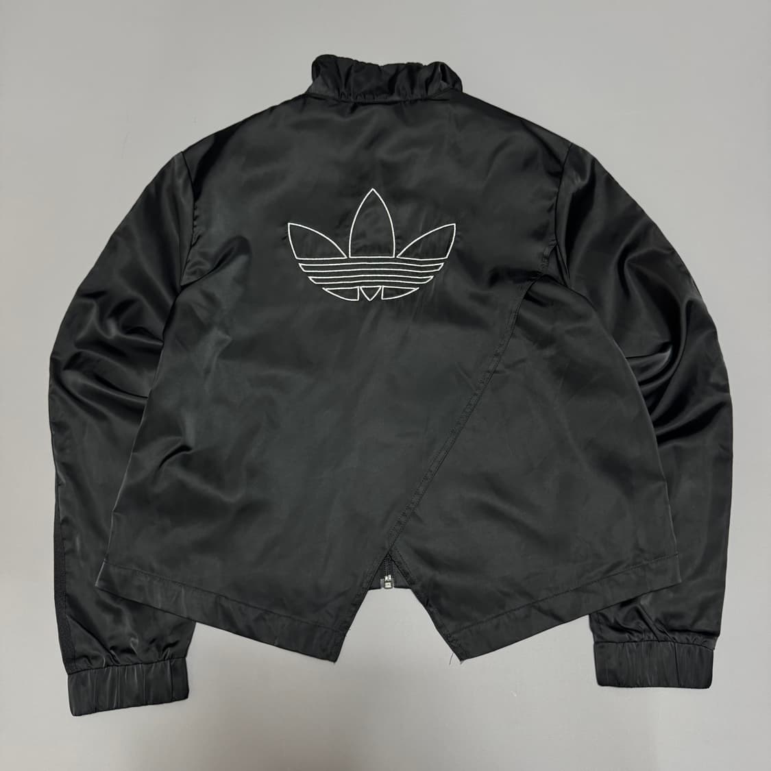 아디다스(adidas) 블랙컬러 파이어버드 자수로고 언발란스 트랙탑 자켓 상품이미지8