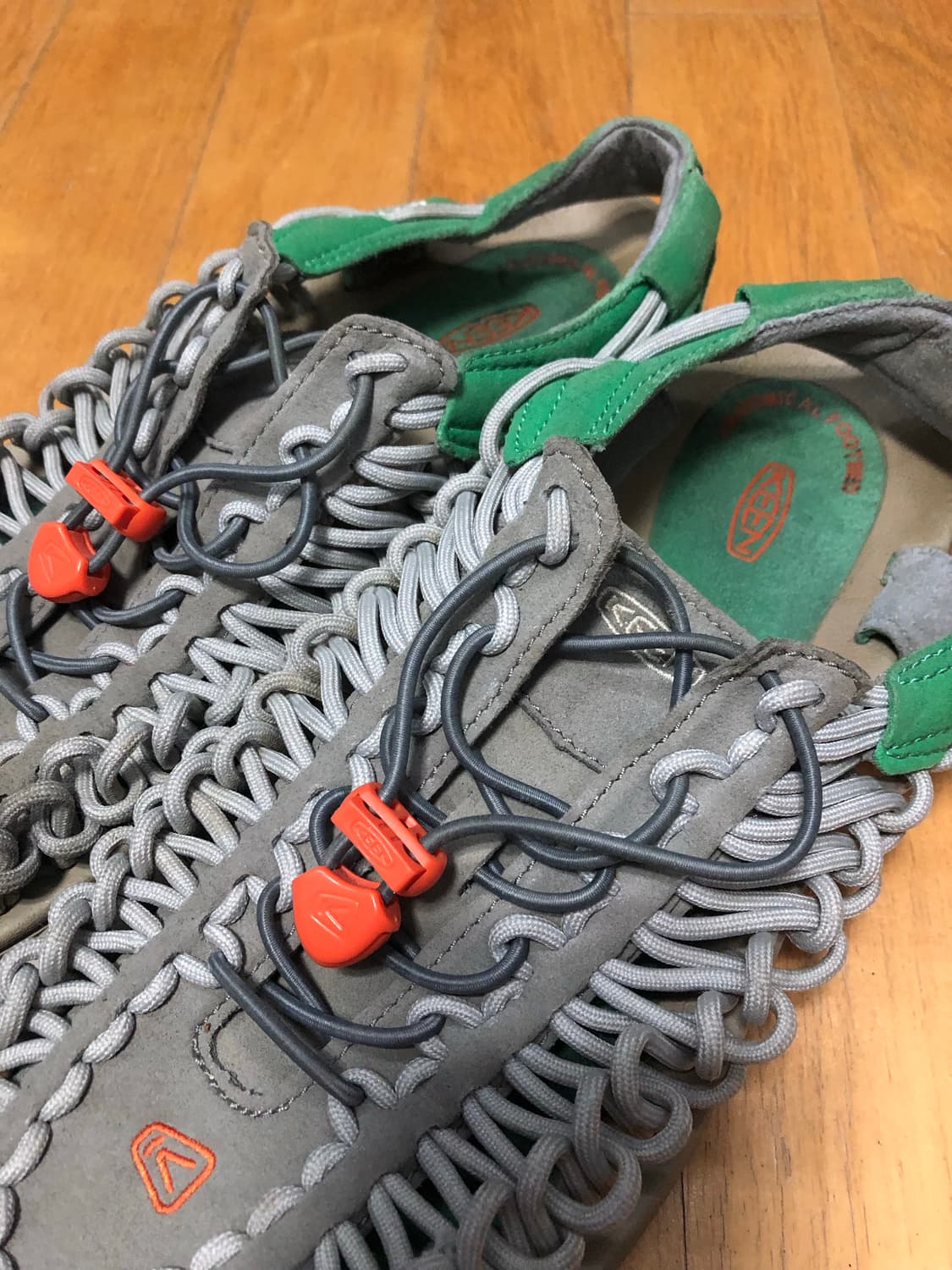 킨 keen 유니크 샌들 슬리퍼 그레이 그린 280 상품이미지4