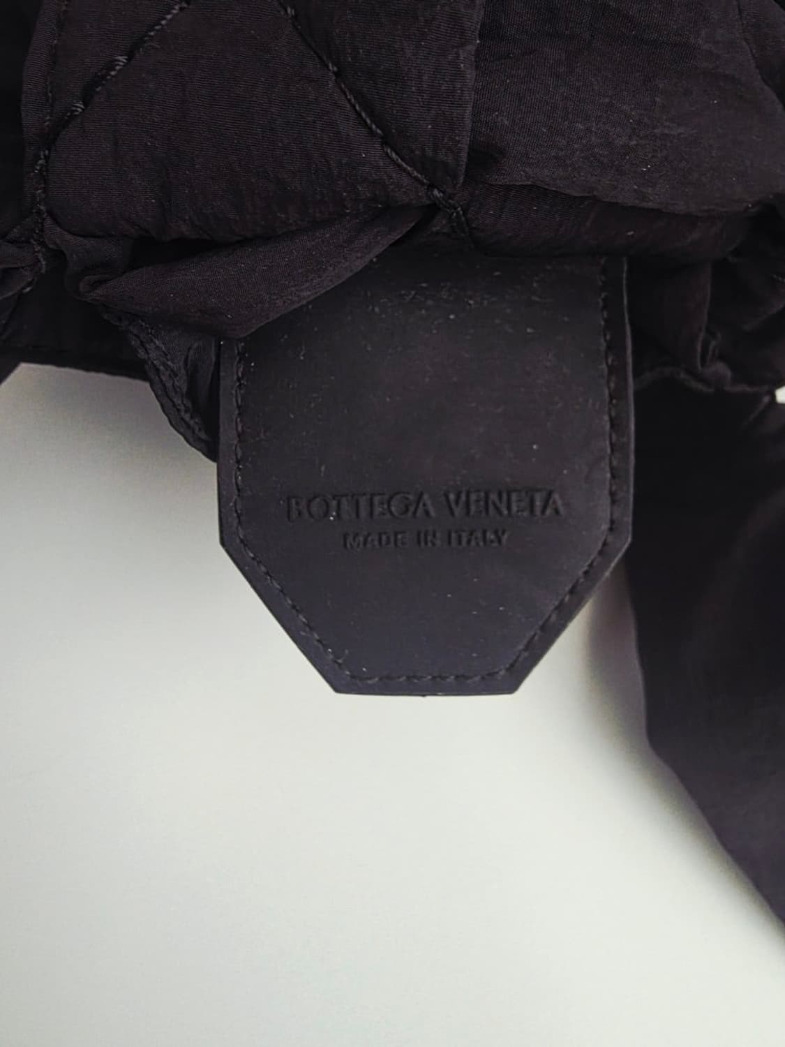 보테가 베네타 패딩 카세트백 미니 (상태 매우좋음) 상품이미지8