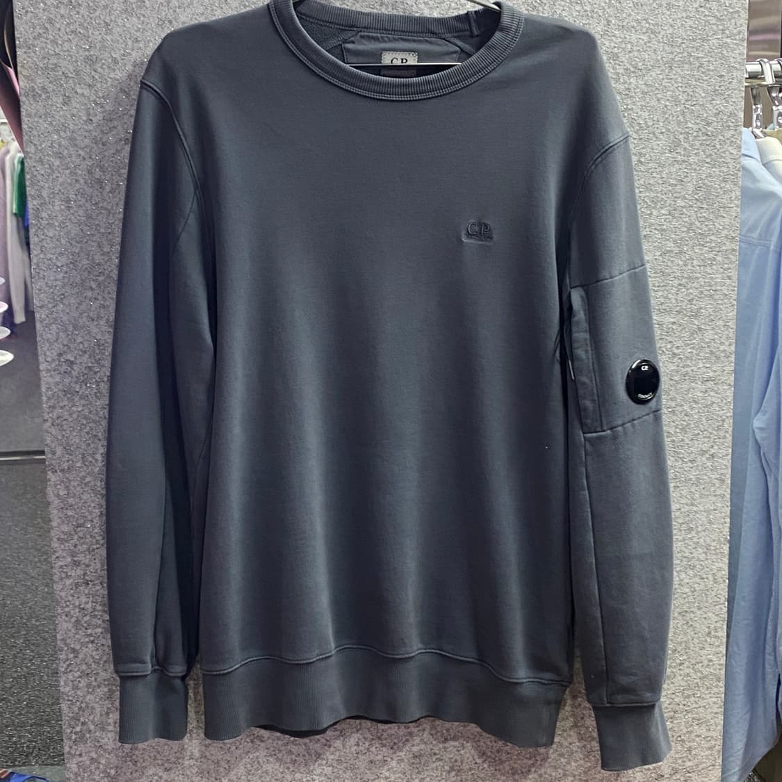 Cp컴퍼니 19ss 렌즈 스웻 셔츠 B2770   상품이미지2