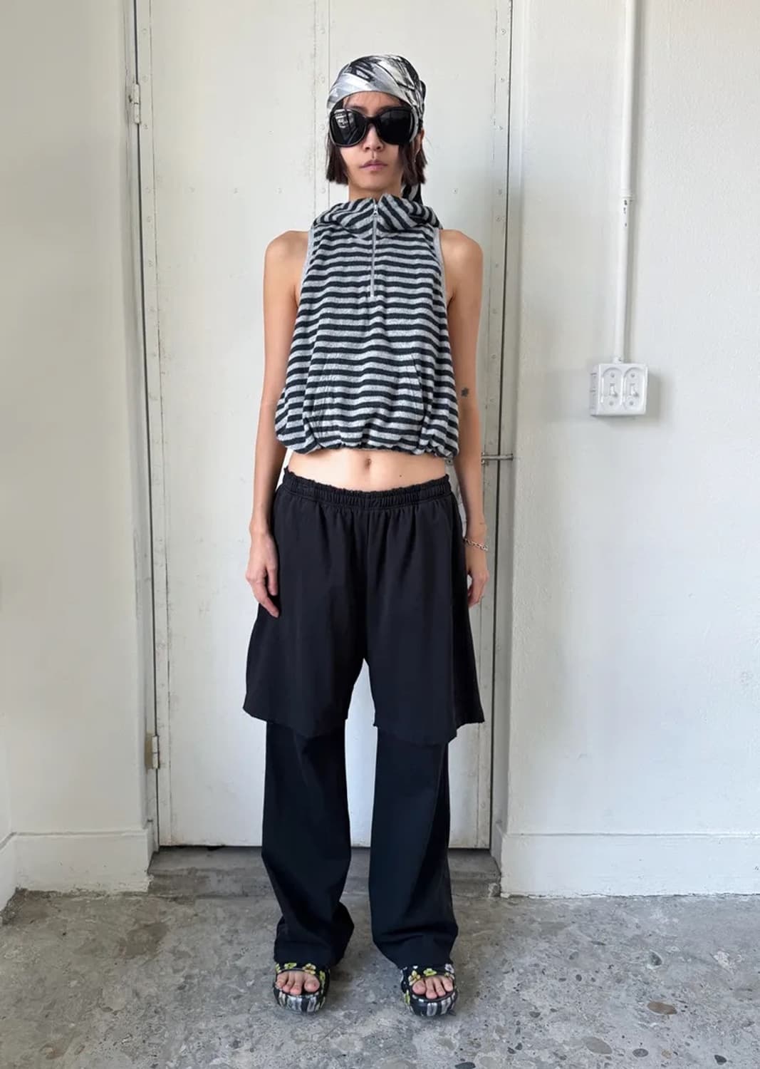 에스이오 TERRY STRIPE SLEEVELESS HOODIE 상품이미지1