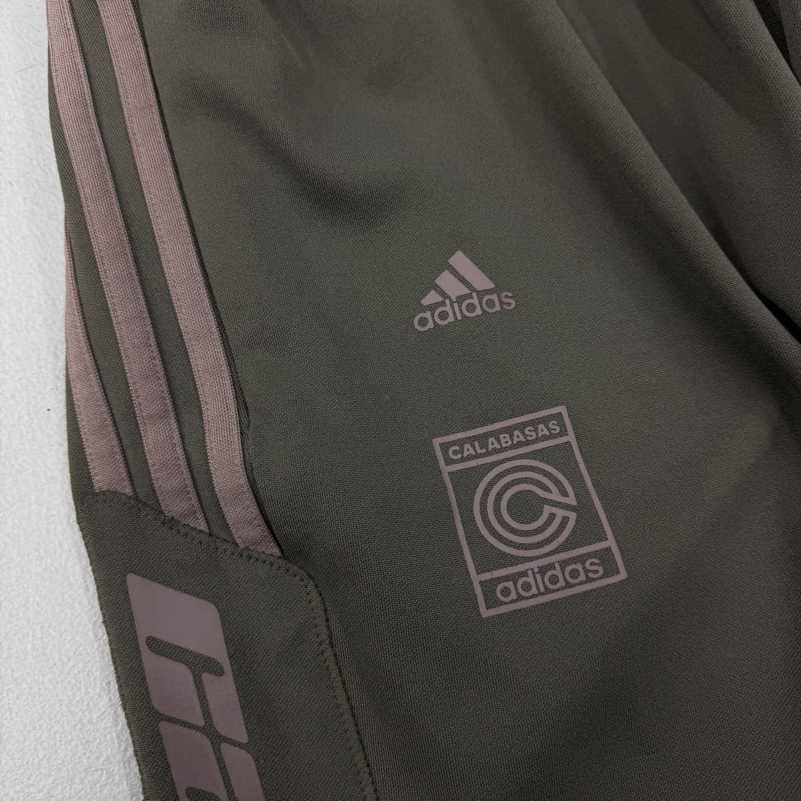 아디다스 X 이지 칸예웨스트 3XL 빅사이즈 칼라바사스 트랙팬츠 상품이미지3