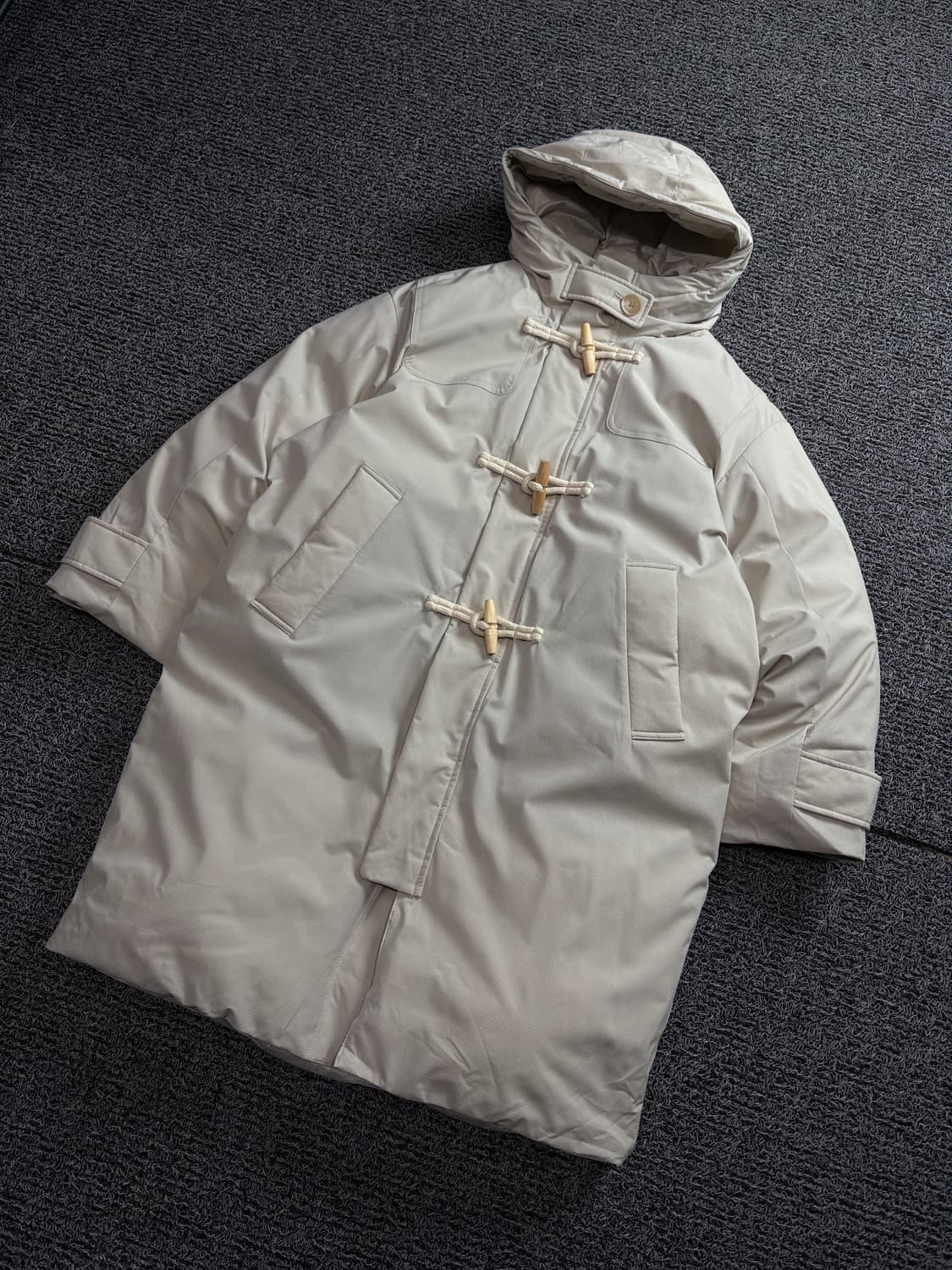 키뮤어 오버핏 투웨이 더플 롱패딩 아이보리 1772 상품이미지1