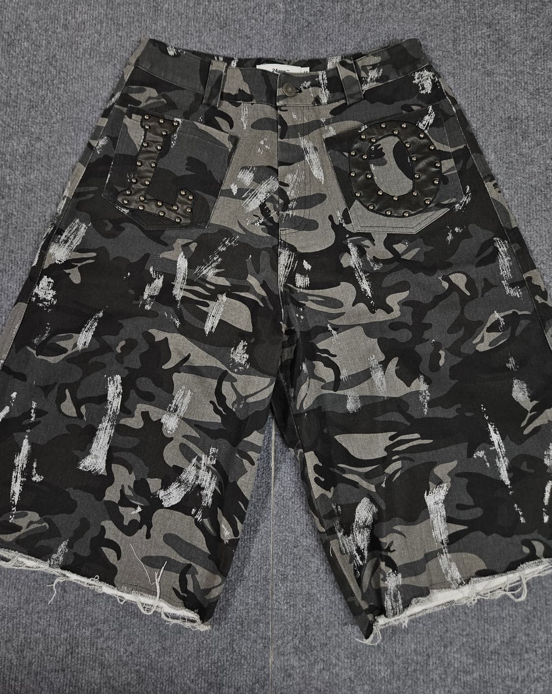 24ANS 카모 LOVE 버뮤다 팬츠(급처) 상품이미지1