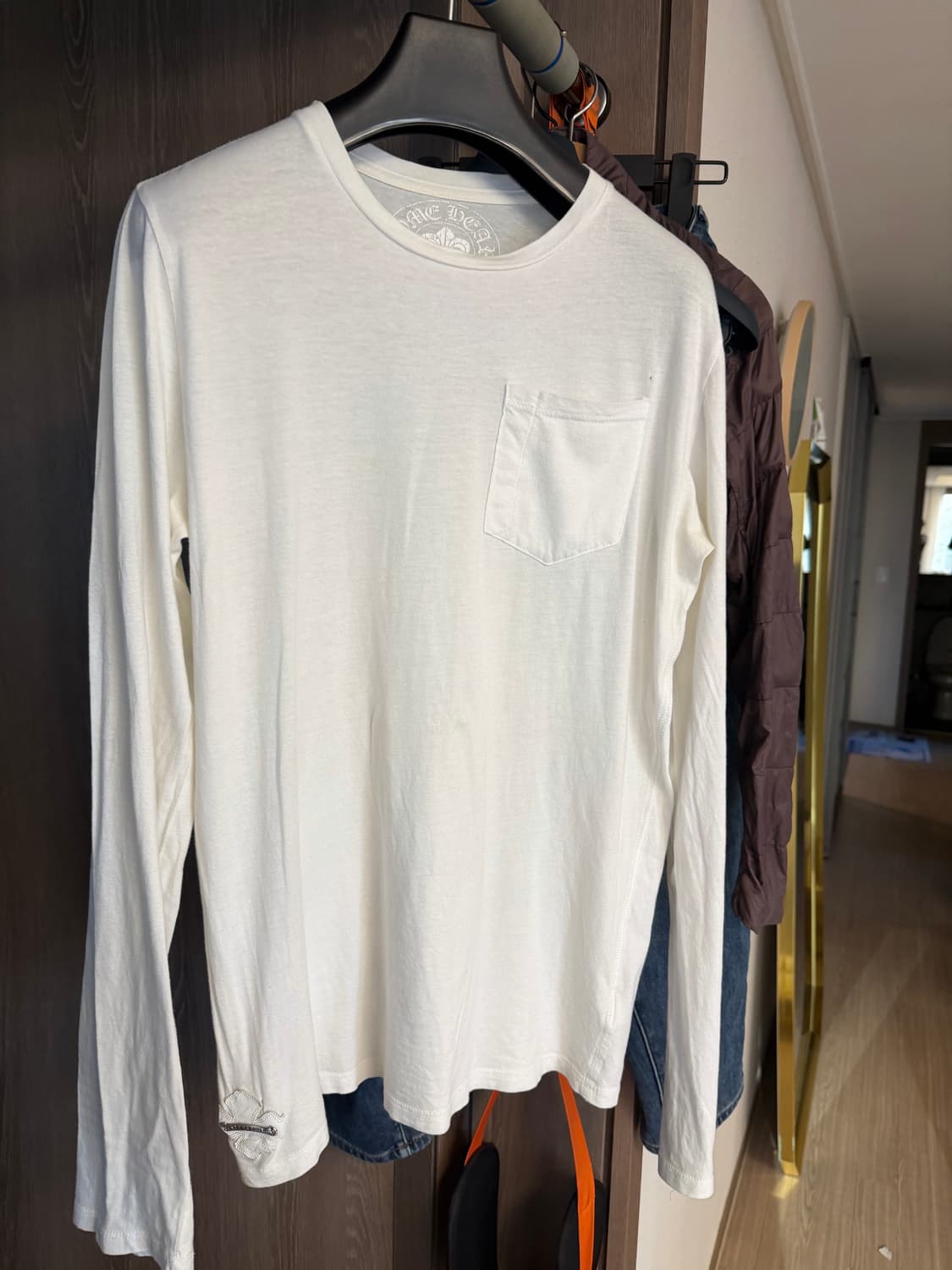 크롬하츠 가죽패치 롱슬리브 상품이미지1