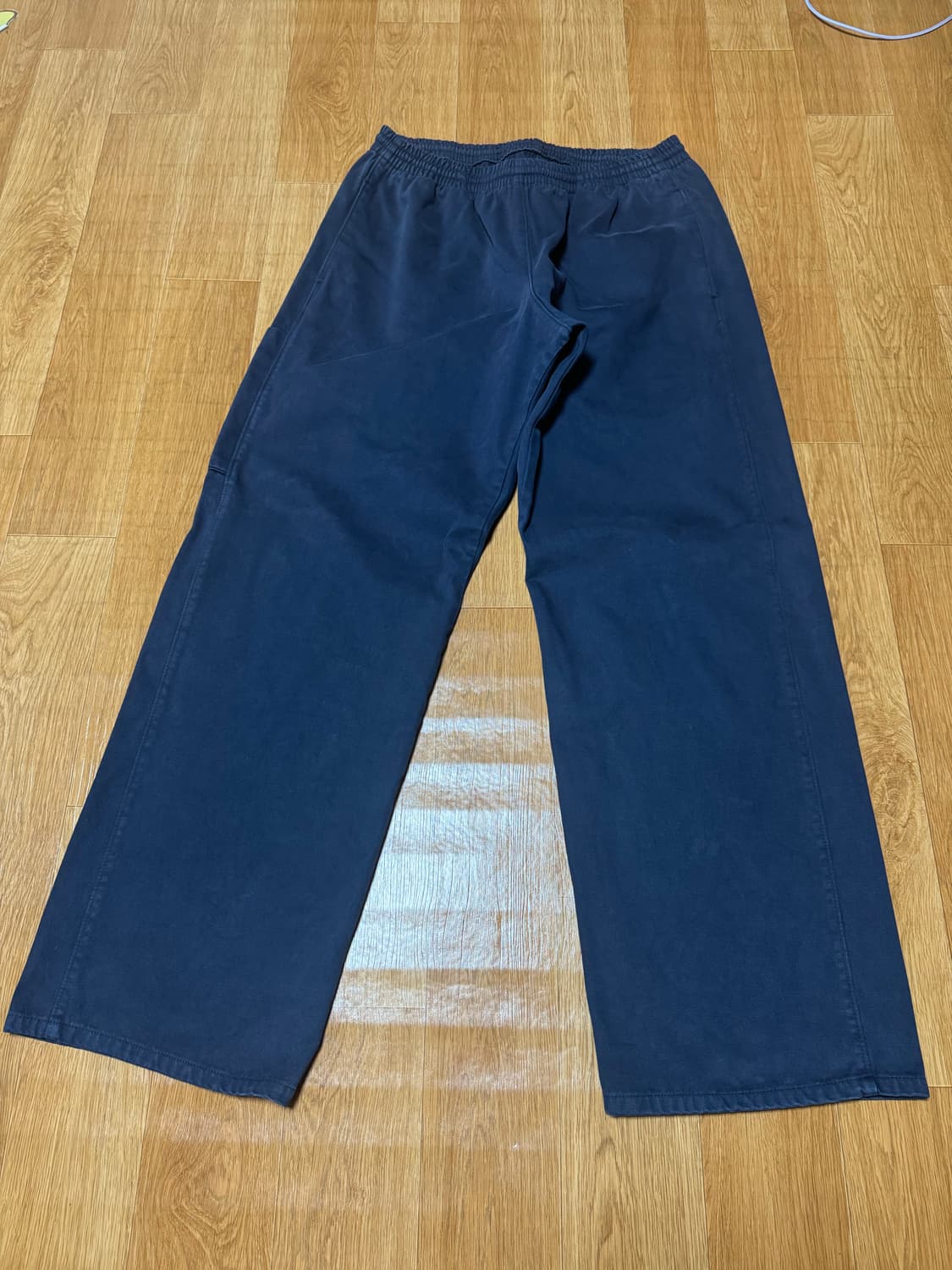 이지 갭 엔지니어드 바이 발렌시아가 사틴 카고 팬츠 네이비 상품이미지1