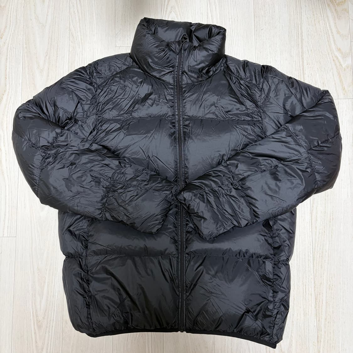 유니클로 울트라라이트 m사이즈 르메르맛 봉태규패딩 상품이미지3