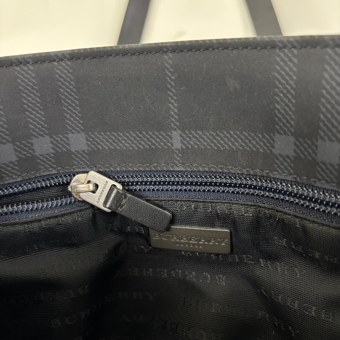 버버리 체크 숄더백 상품이미지9