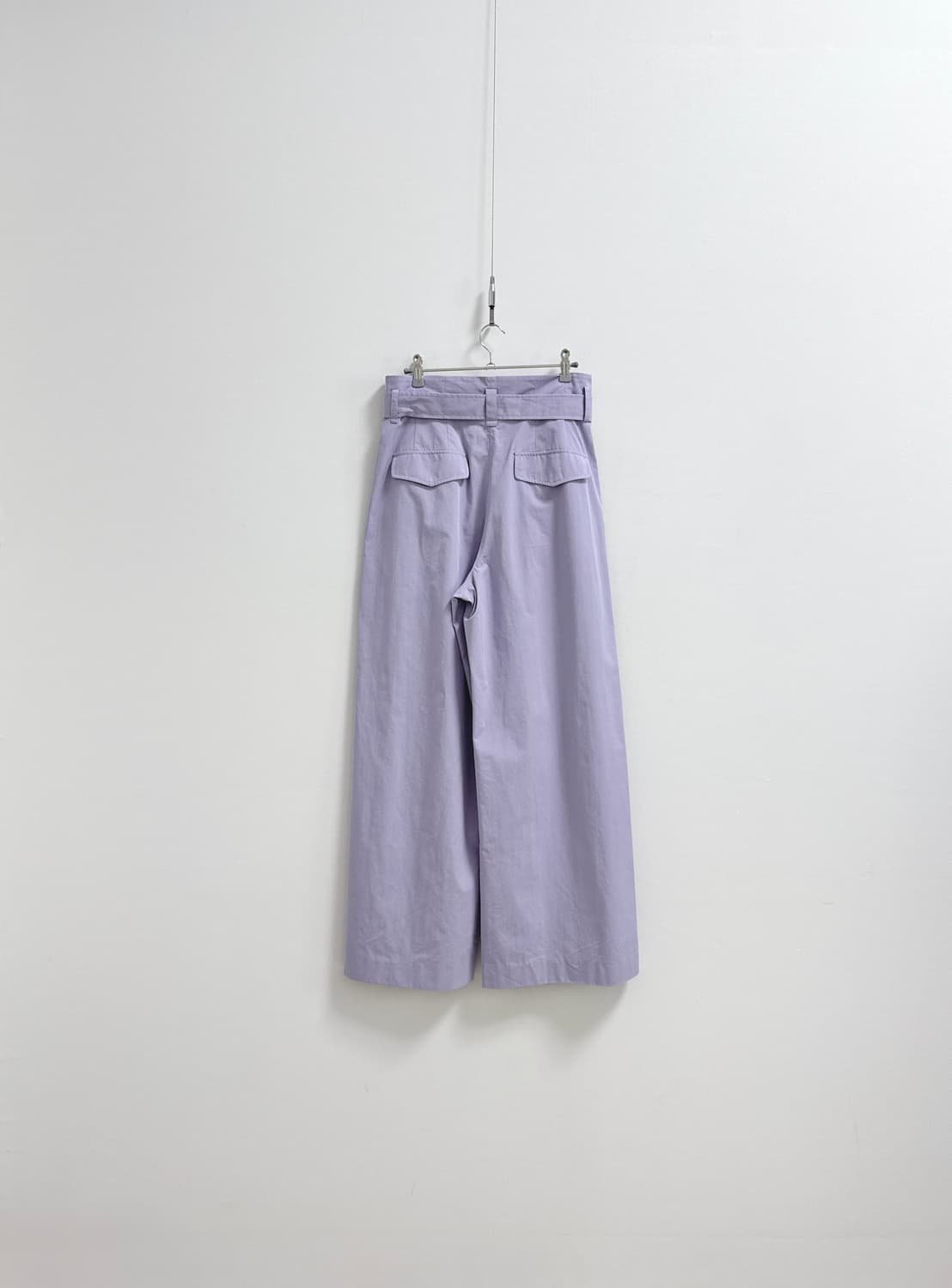 컴젠 벨티드 와이드 핀턱 팬츠 라일락 상품이미지4