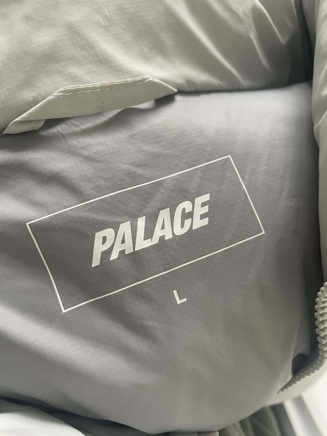 팔라스 하프 집 푸파 그레이 패딩 상품이미지3