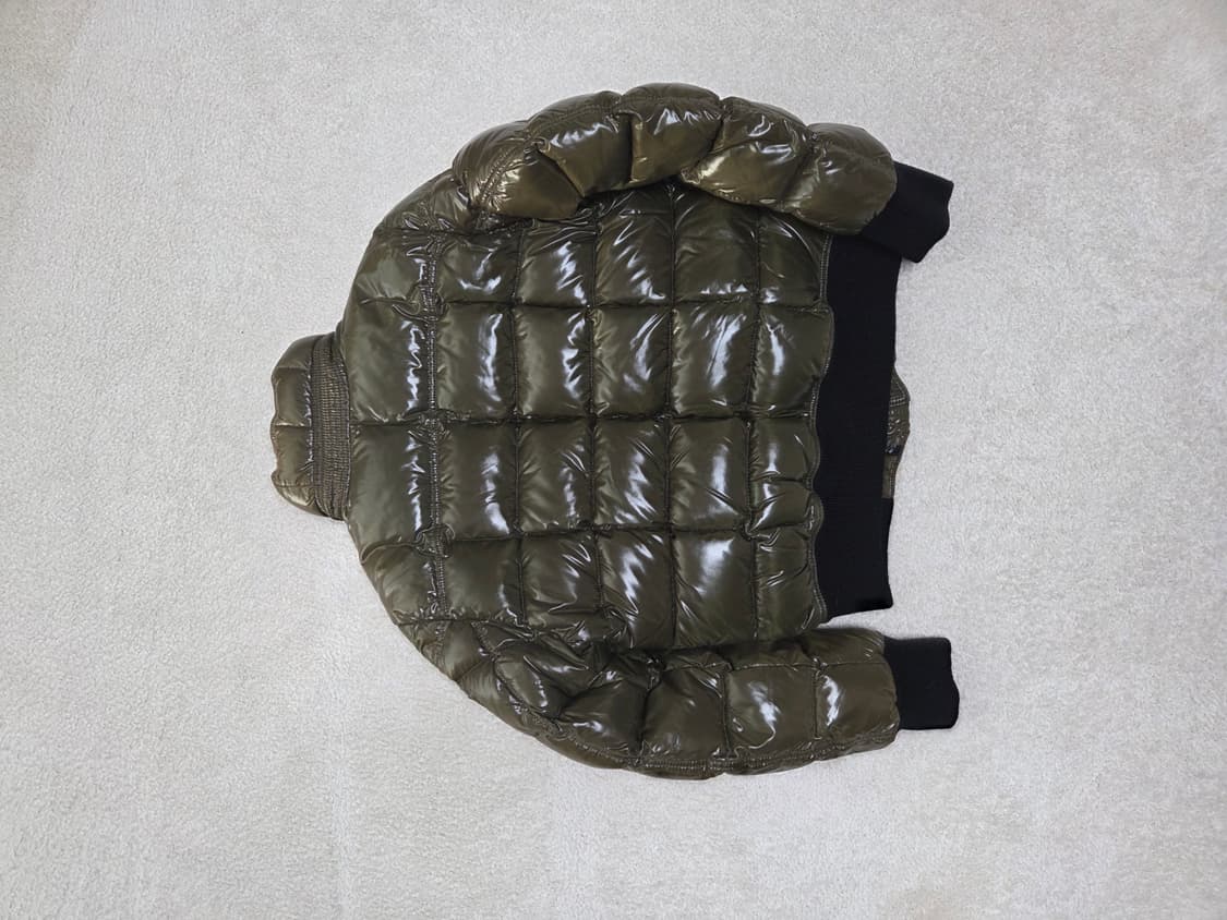 Moncler Auburn classic 카키 봄버 점퍼 상품이미지4