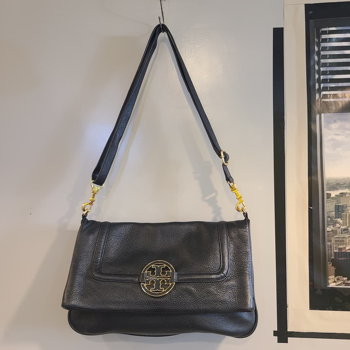 토리버치 아만다 폴드 메신저백 상품이미지1