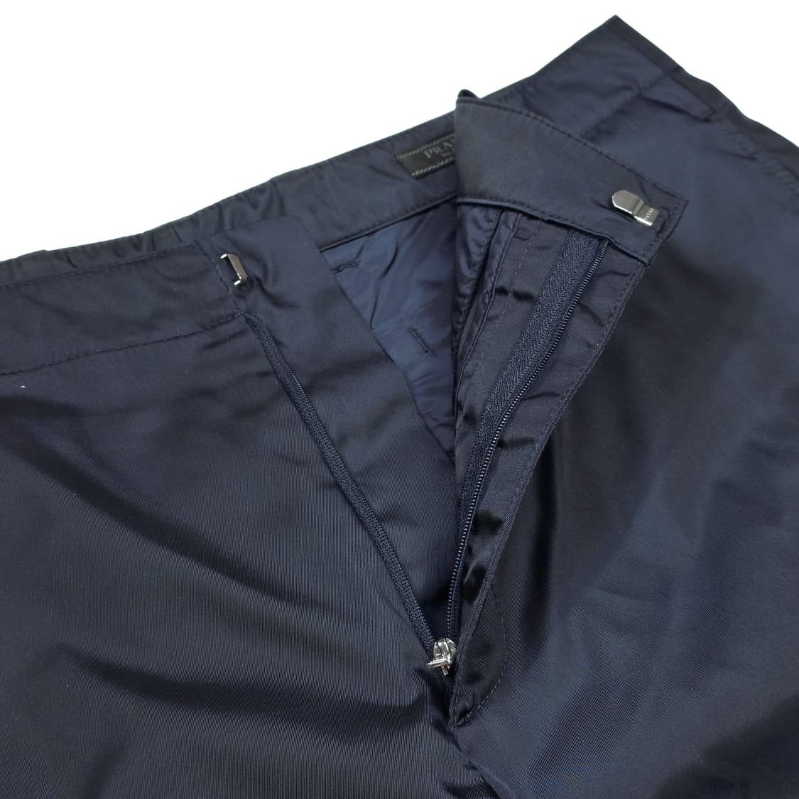 프라다 삼각로고 리나일론 버뮤다 쇼츠 반바지 상품이미지4