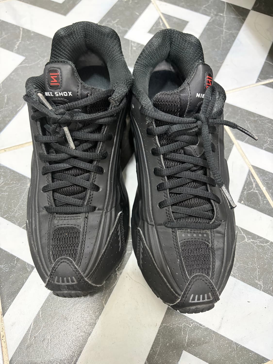 나이키 샥스 R4 블랙 상품이미지4