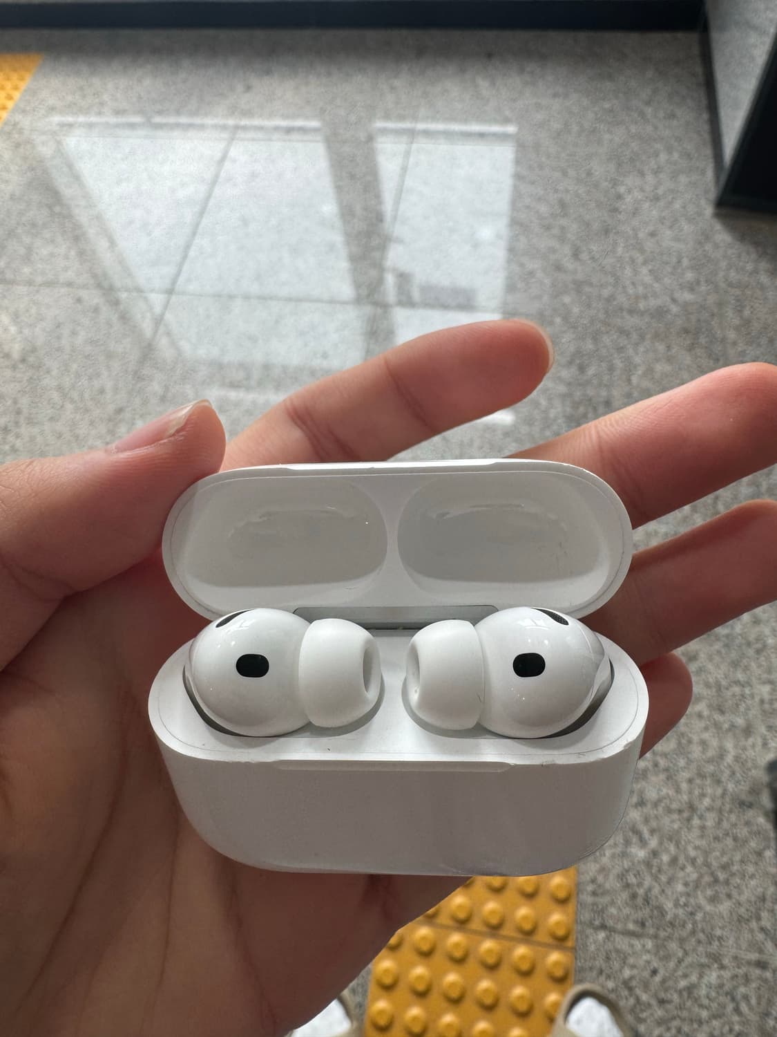 산지 5일된 에어팟 프로 3 급처 상품이미지2