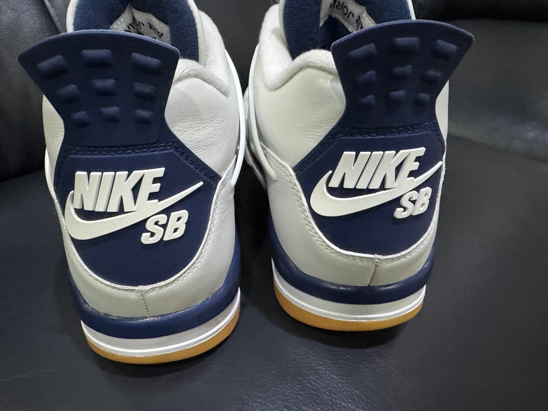 조던 4 x 나이키 SB 레트로 네이비 285사이즈 상품이미지7