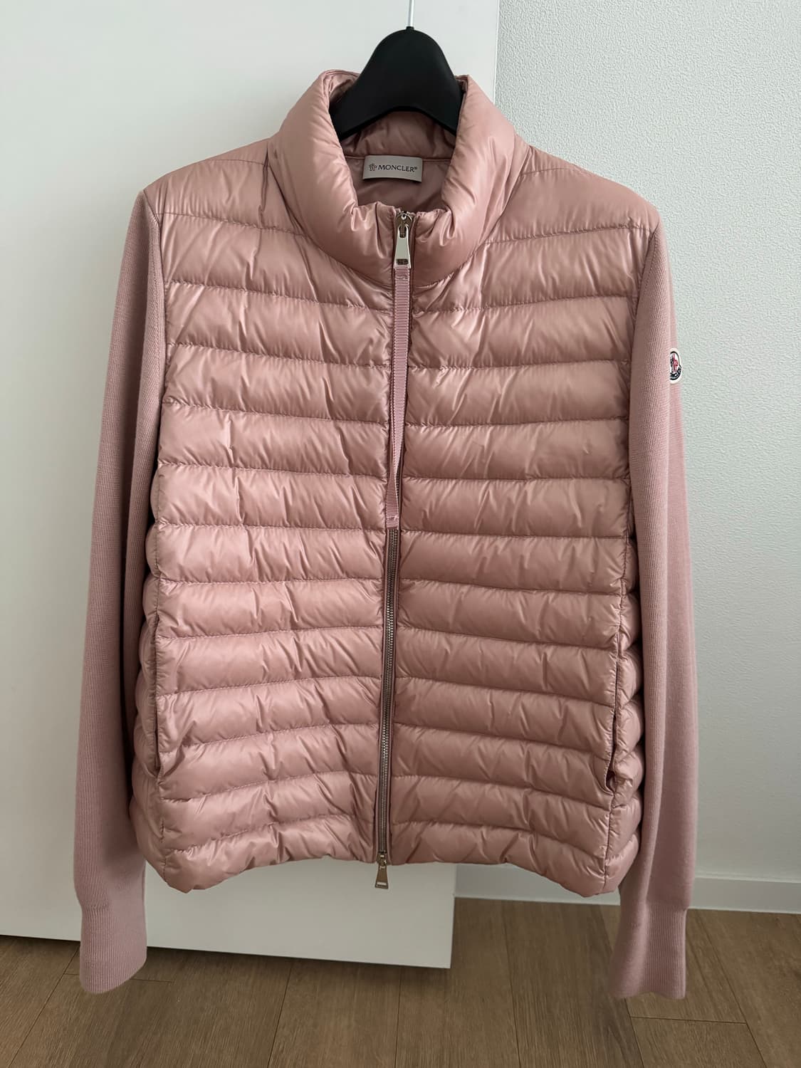 정픔 몽클레어 여성M 니트 패딩 가디건 상품이미지1