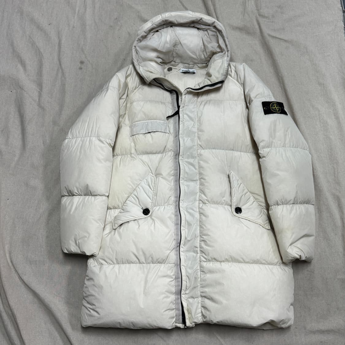 스톤아일랜드 가먼트 다이드 크림 크링클랩스 L 상품이미지1