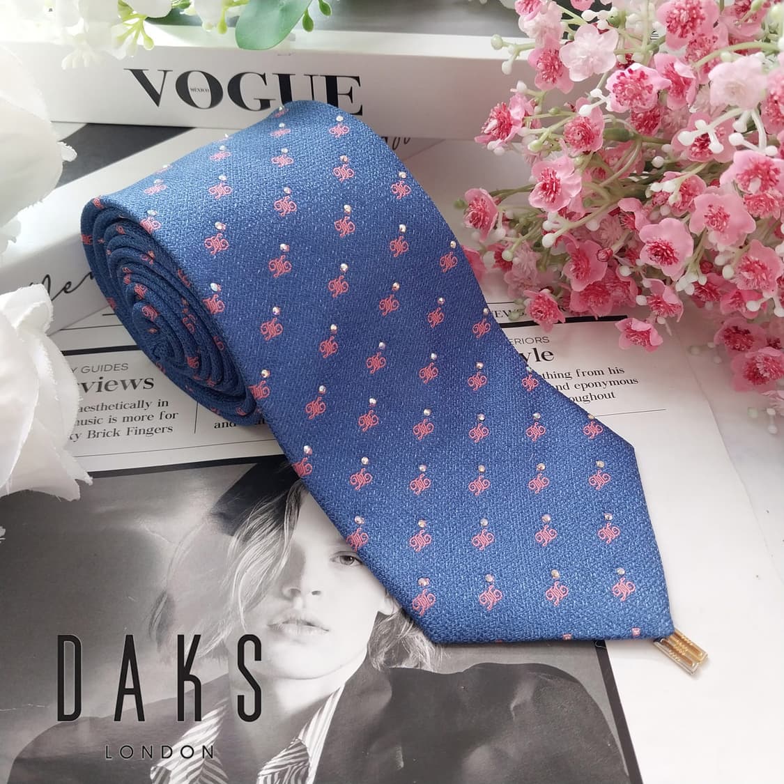 닥스 실크 블루 로고 자수 패턴 넥타이 8.3cm A+등급 K2061 상품이미지1