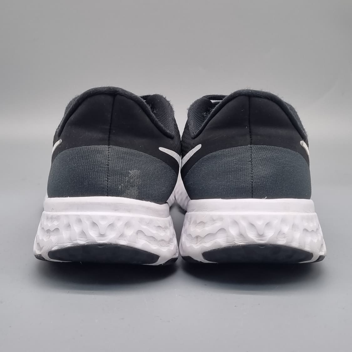 나이키 레볼루션5 남성운동화255 상품이미지4