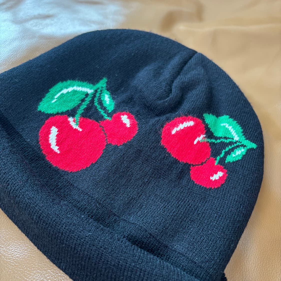 슈프림 비니 모자 체리 블랙 상품이미지7