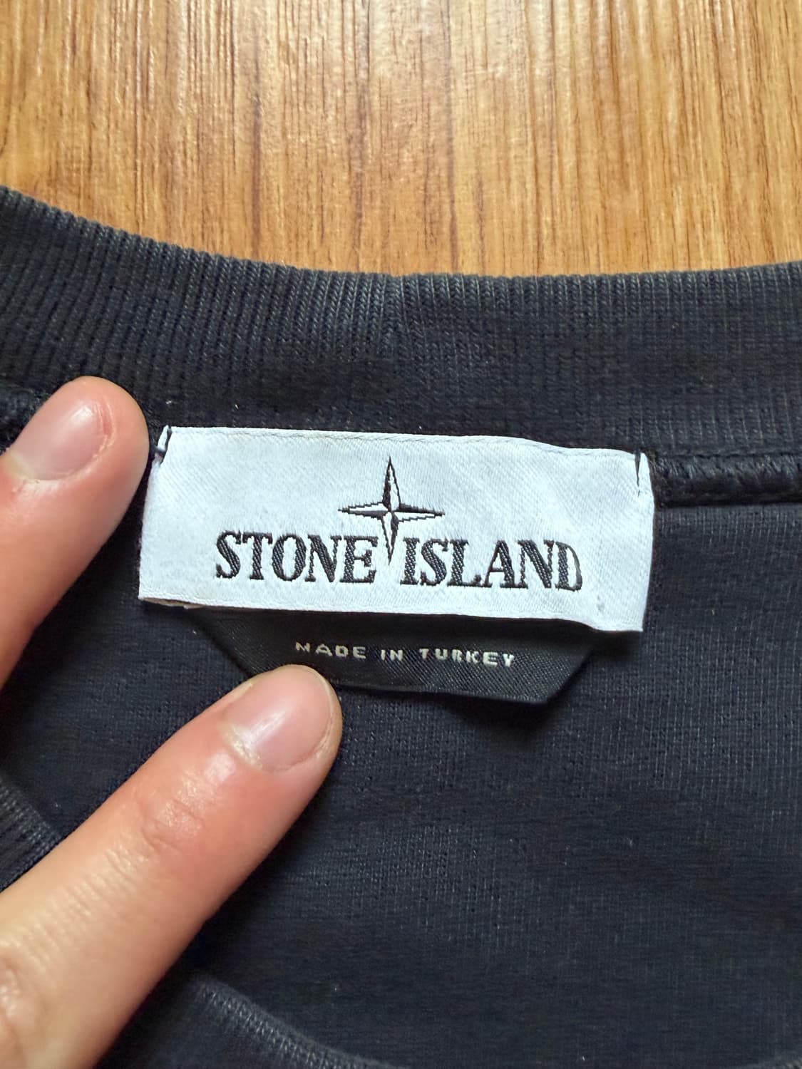 스톤아일랜드 22FW 맨투맨 블랙 M 상품이미지2