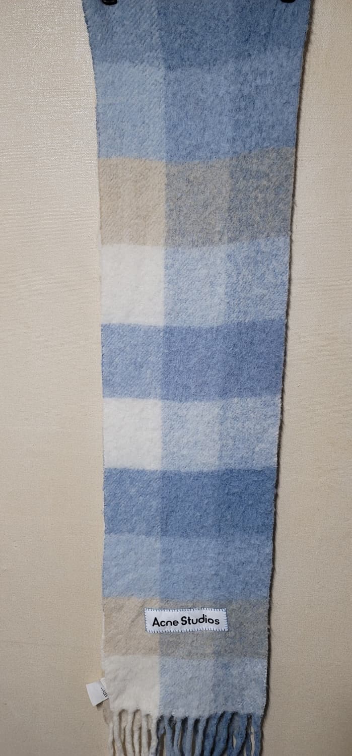 아크네스튜디오 모헤어 체크 머플러 상품이미지1