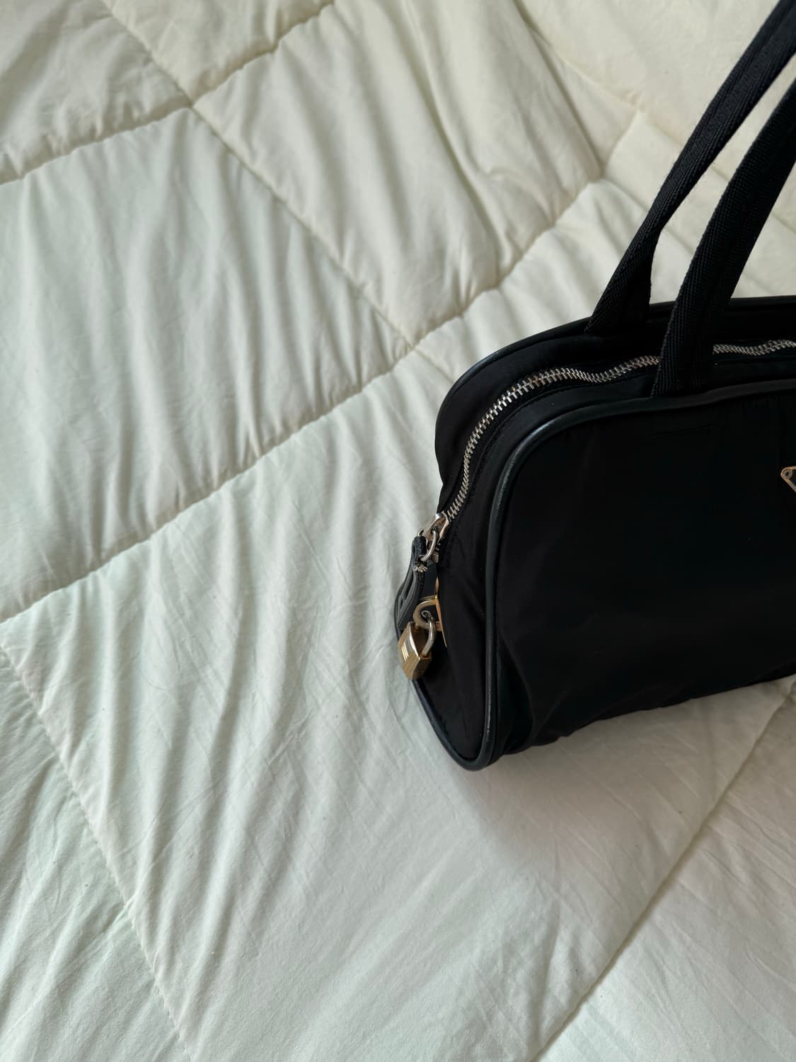 정품 프라다 블랙 나일론 토트백 상품이미지6