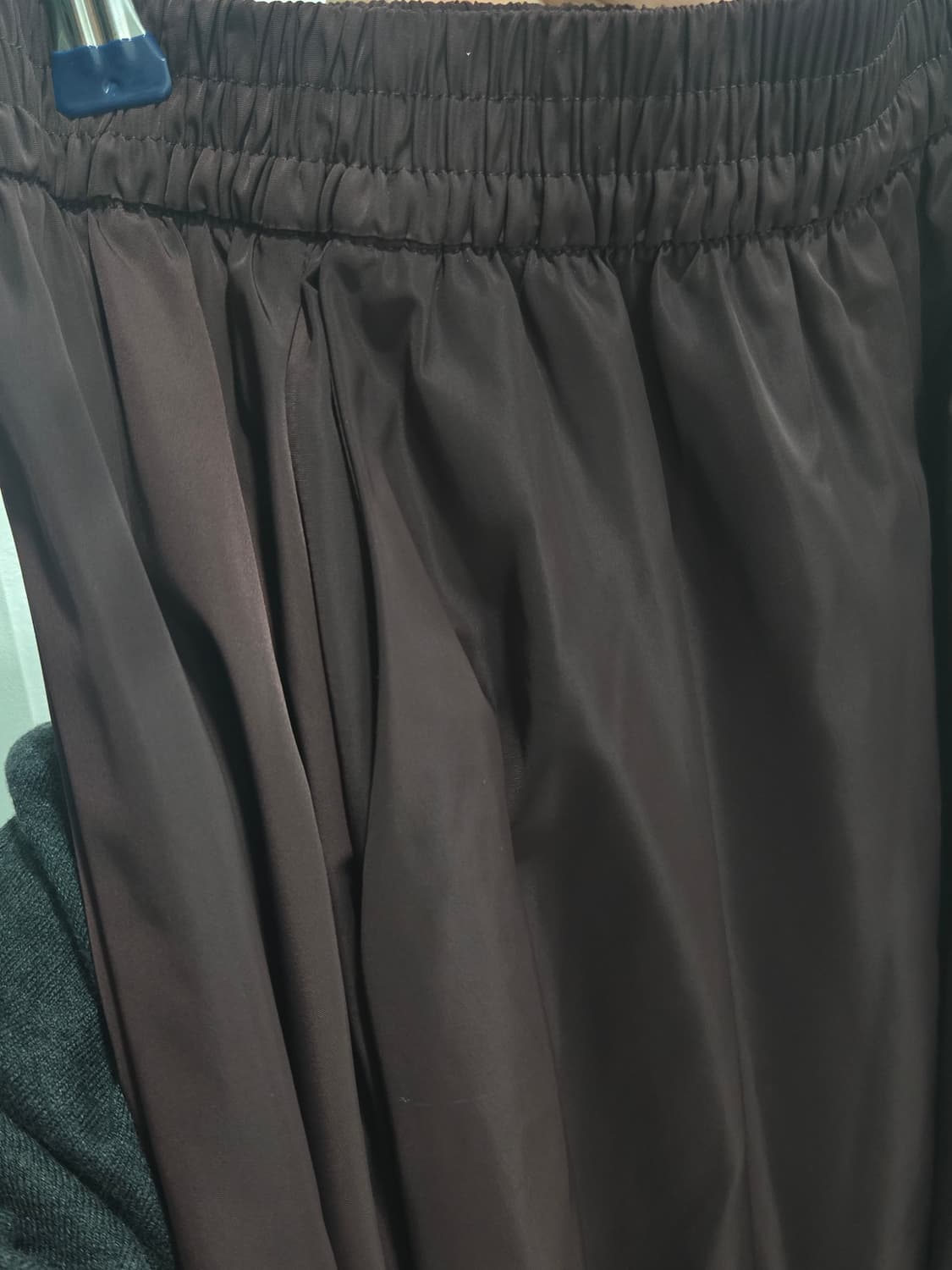 자라 zara 버건디 미디볼륨 스커트 xs/s 상품이미지5