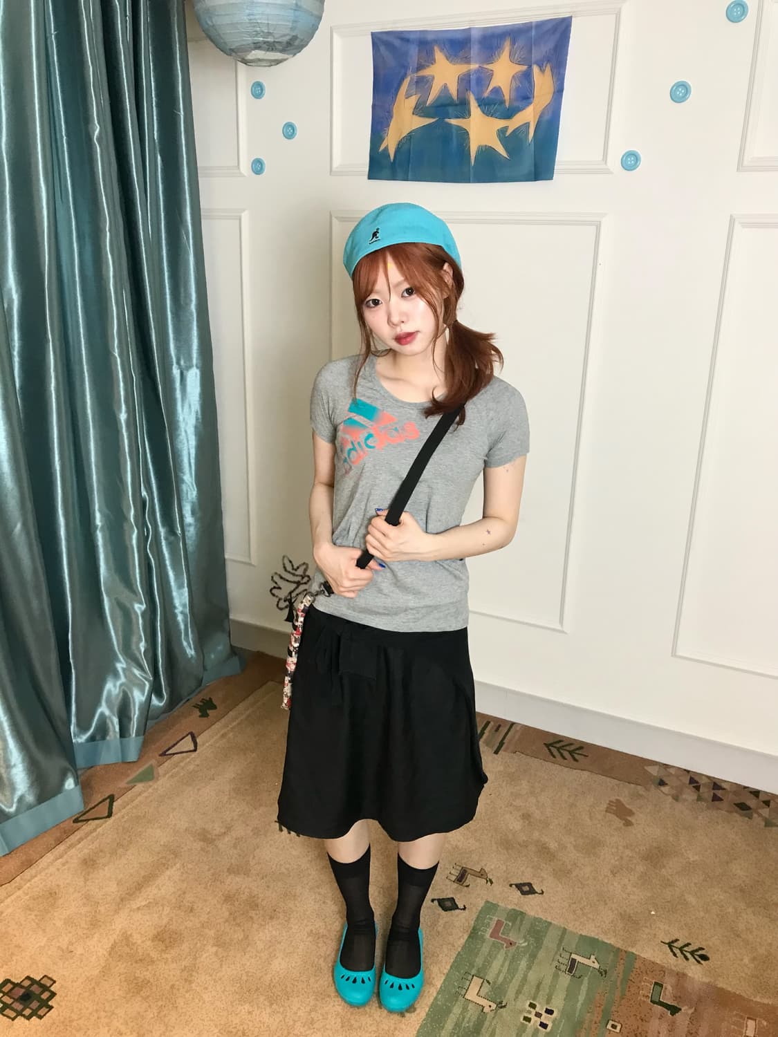 민트색 베레모와 상의 포인트를 맞춰,더 싱그럽고 청량하게 풀어낸 코디𖧧 상품이미지4