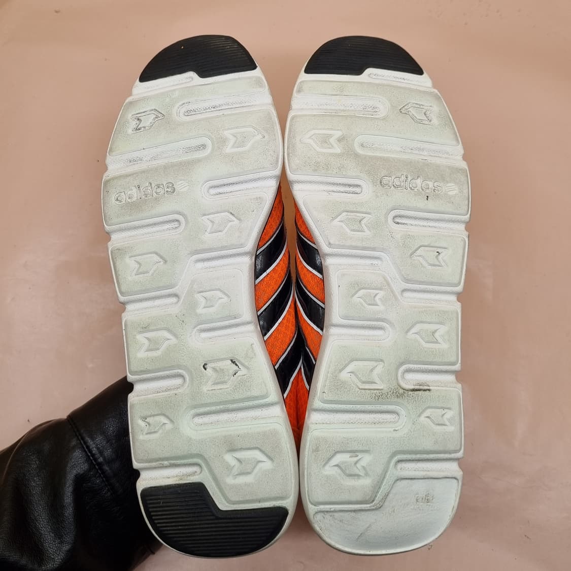 아디다스 울트라레이서 운동화 255 상품이미지3