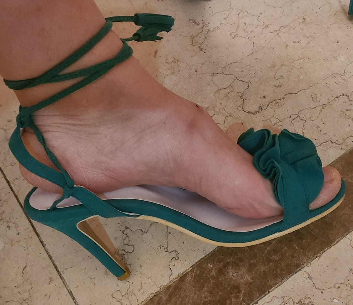 에메랄드 태슬 스트랩 힐 샌들 240 상품이미지2