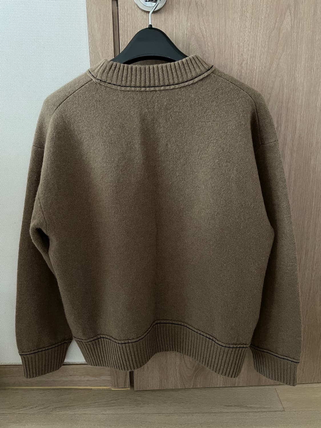 사카이 23FW 크루넥 니트 상품이미지2