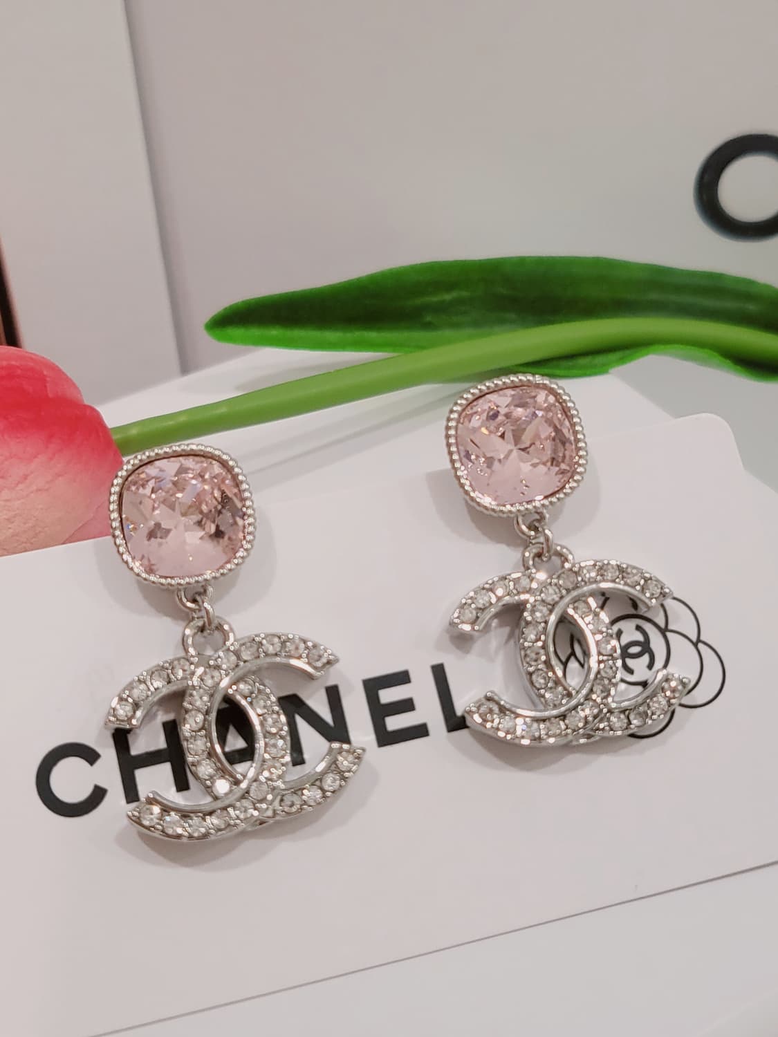 샤넬 cc로고 핑크 크리스탈 귀걸이 업사이클링 상품이미지1