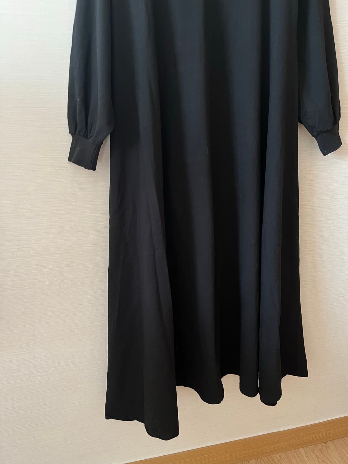 CUBE SUGAR 오버핏 면 블랙 후드 롱원피스 상품이미지6