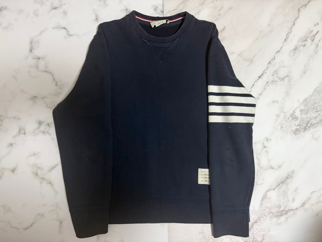 톰브라운 4선완장 맨투맨 4사이즈 상품이미지1