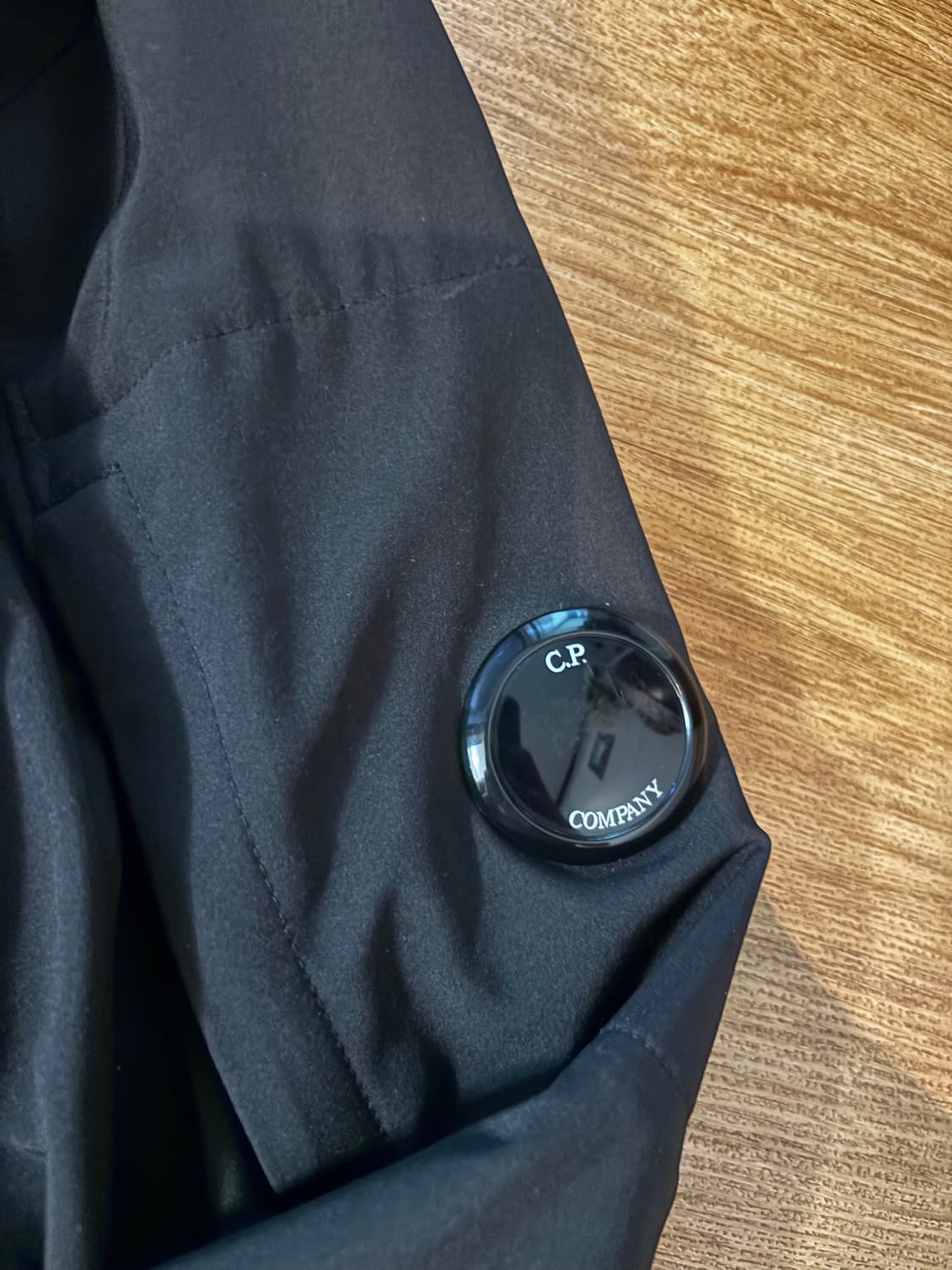 cp컴퍼니 쉘 바람막이 상품이미지2